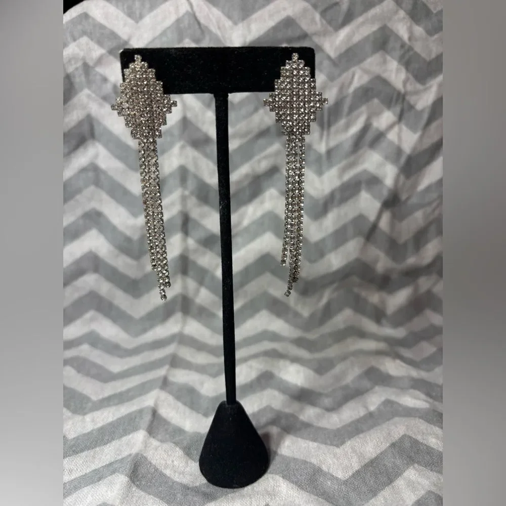 Rhinestone Dangle Post Earrings Excellent Preloved Condition